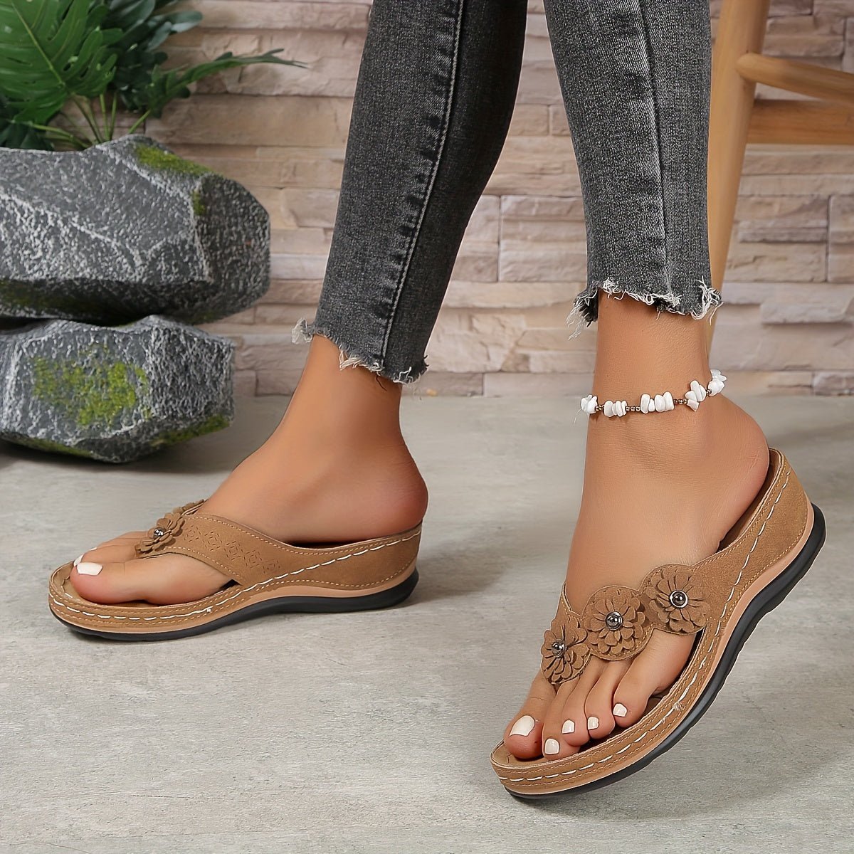 Harper - Women’s Comfort Wide Fit Sandals with Toe Post and Flower Detail