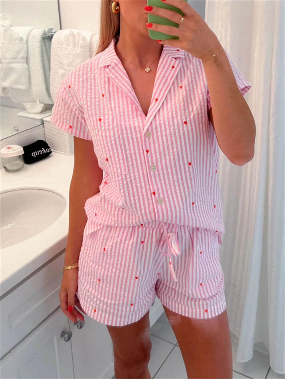 Matilda - Women's Short Matching Pyjama Set with Stripes and Heart Print