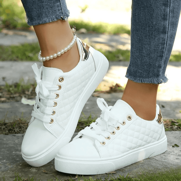 Clara - Casual Women's Supportive Walking Shoes with Cushioned Comfort Sole