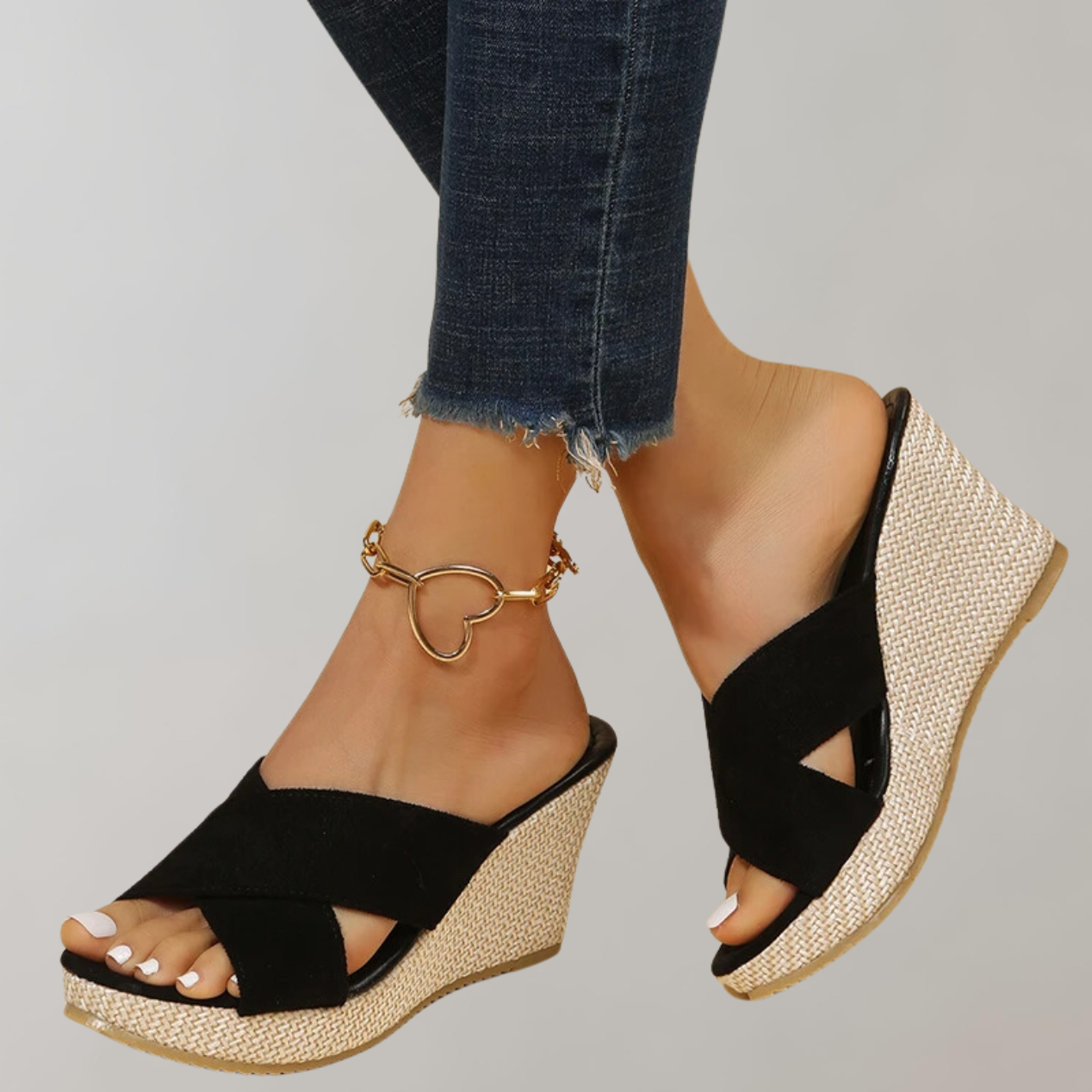 Women's Heeled Comfort Sandals - Black