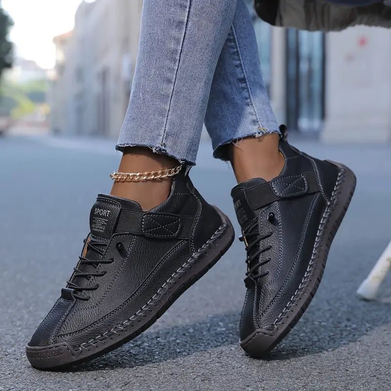 Women's Walking Sneakers - Black