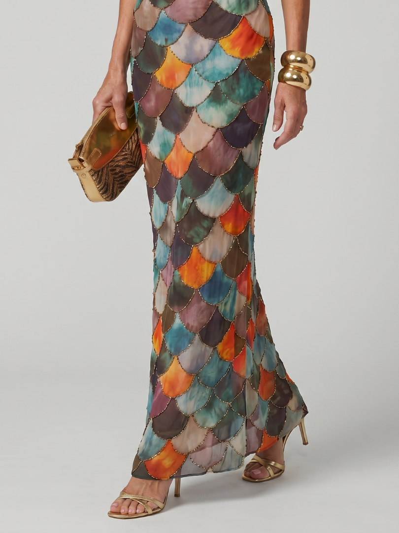 Women's Evening Maxi Dress with Fitted Cut and Eye-Catching Print